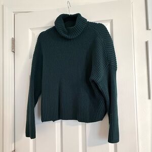 Abercrombie & Fitch Dark Green Turtleneck Sweater
